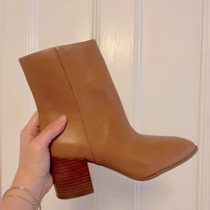Nordstrom Vanna Bootie — light brown leather (9.5)